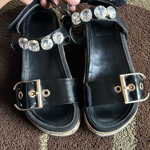 REKKEN sandals size 6